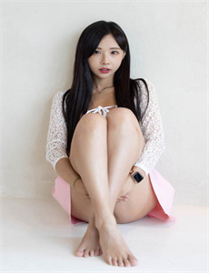 香港三圾片大全-美女扒开腿让男生桶白浆动态图片